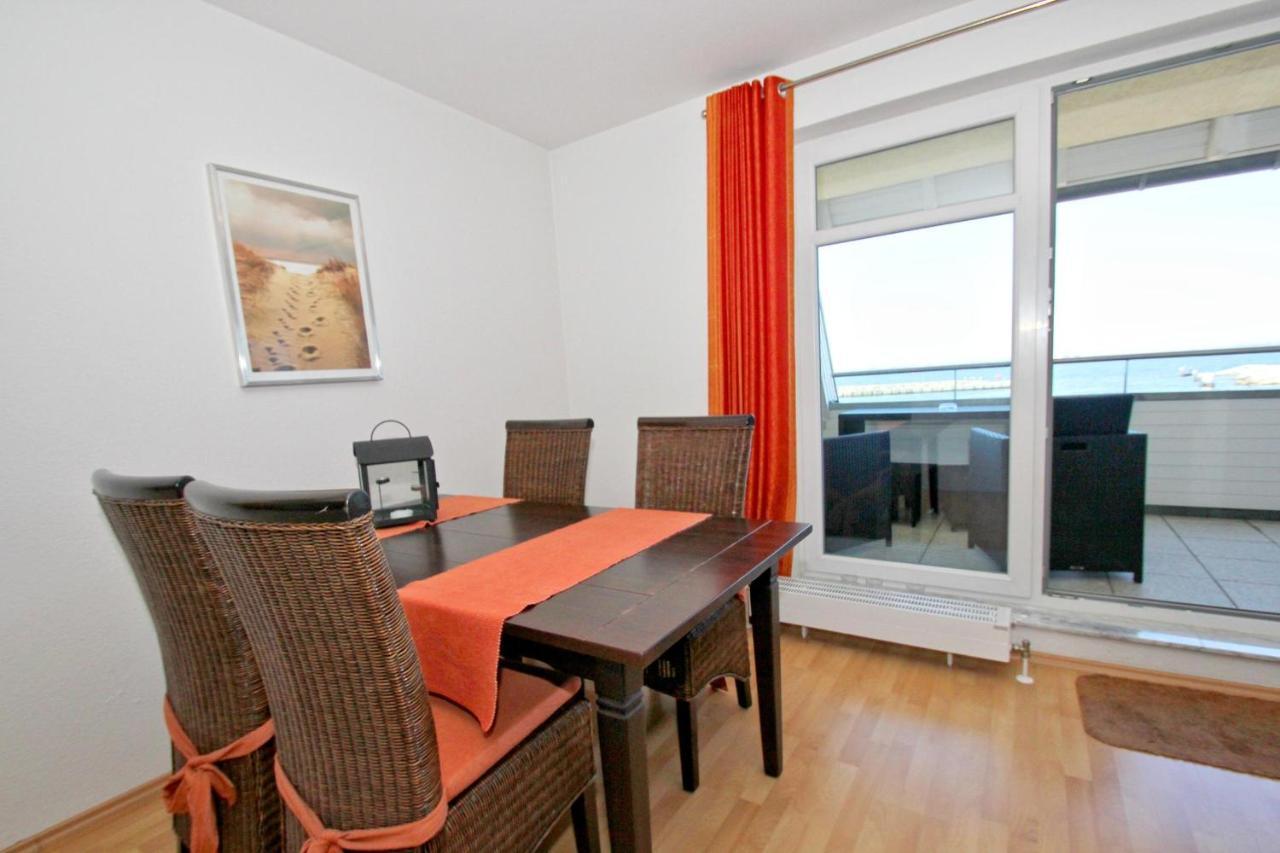 Hafennahe Ferienwohnung Mit Balkon Und Meerblick - Hafenhaeuser Wiek Wohnung 14 Wiek auf Ruegen Exterior photo